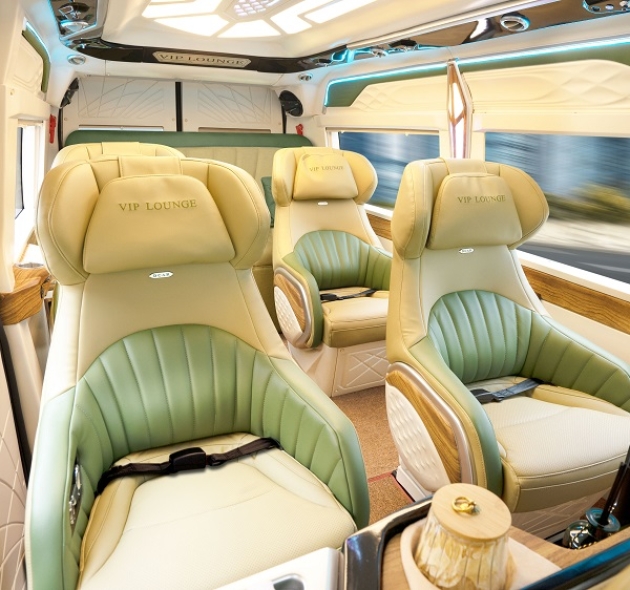 HỒNG VINH LIMOUSINE